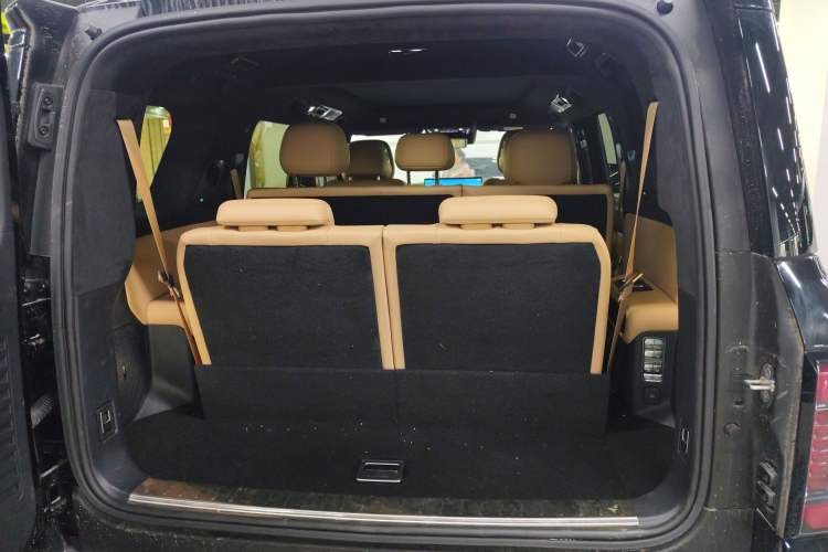 Used Formula Leopard Leopard 8 2025 Smart & Brave Flagship Edition 7 Seats