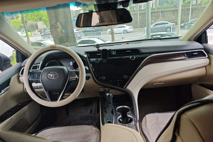 Used Toyota Camry 2019 2.0G Luxury Edition China VI Standard