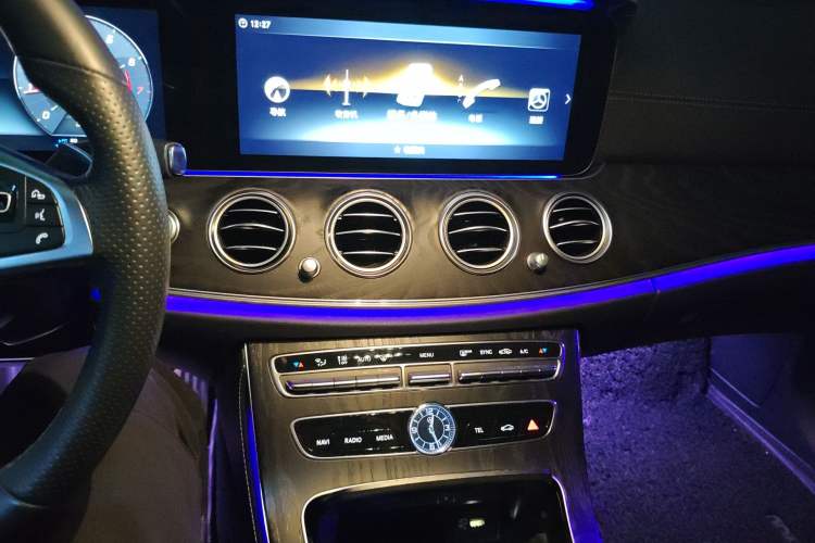 Used Mercedes-Benz E-Class 2018 Facelift E 200 L Sport Edition Audio And AC Panel