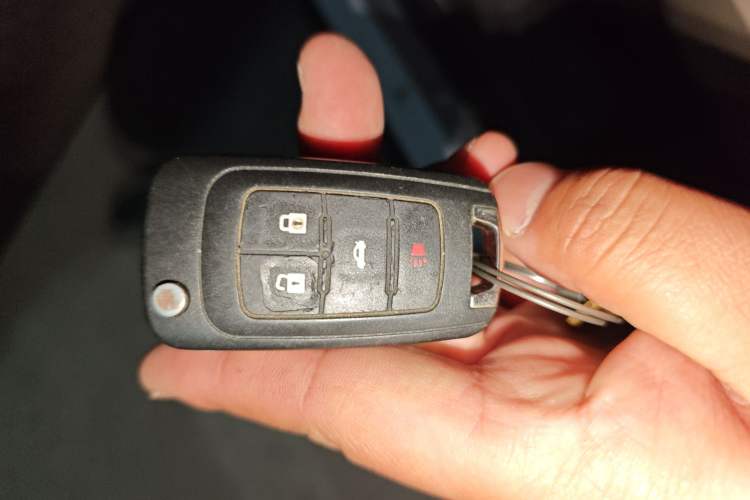 Used Buick Regal 2015 2.0L Leading Fashion Edition Vehicle Key