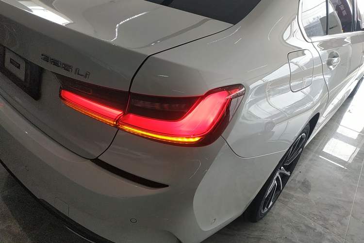 Used BMW 3 Series 2021 Restyled 325Li xDrive M Sport Package
