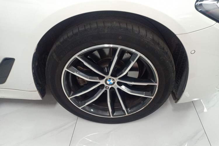 Used BMW 5 Series 2022 525i M Sport Package Right Rear Wheel Hub