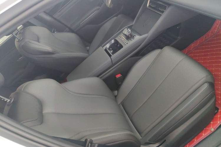 Used BYD Qin L 2024 DM-i 80KM Beyond Model Right Front Seat