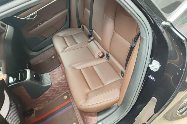 Used Volvo S90 New Energy 2022 T8 eDrive Hybrid Luxury Edition Left Rear Seat