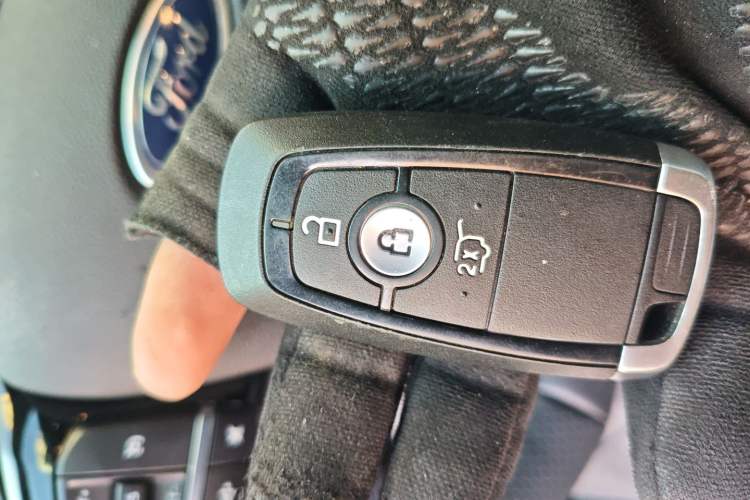 Used Ford Escape 2024 EcoBoost 245 Two-Wheel-Drive Titanium Edition