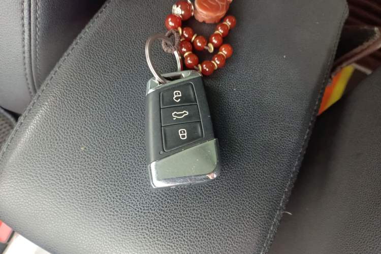 Used Volkswagen Magotan 2018 330TSI DSG Luxury Model Vehicle Key