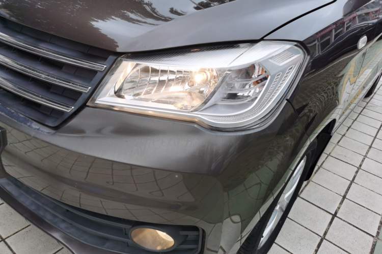 Used Dongfeng Fengon 330 2019 1.5L 330S Manual Comfort Version China VI Standard Left Front Headlight