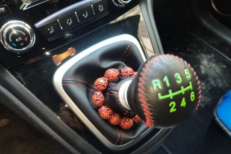 Used Haval H6 2016 Upgraded Model 1.5T Manual Two-Wheel Drive Urban Version