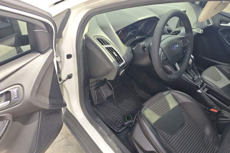 Used Ford Focus 2017 Sedan EcoBoost 180 Automatic Elite Model
