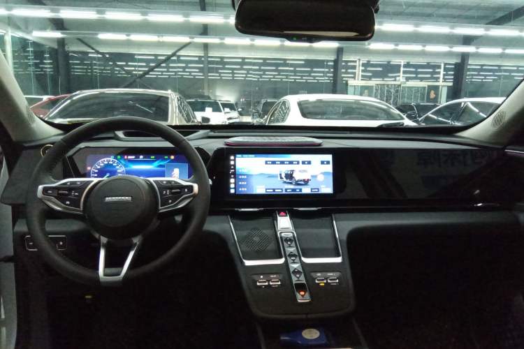 Used Haval Fierce Dragon Max 2023 1.5L Hi4 105 Four-Wheel Drive Smart Flagship Edition Center Console