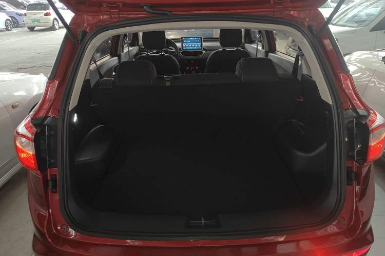 Used Baojun 510 2017 1.5L manual Comfort trim