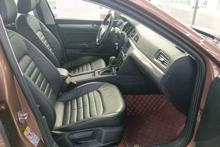 Used Volkswagen Lamando 2018 280TSI DSG Comfort Edition
