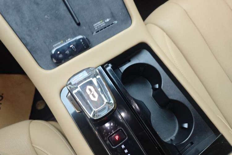 Used Hima AITO M7 2024 1.5T Intelligent Driving Rear-Drive Ultra Version 6 Seats