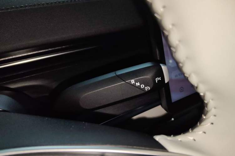 Used CHANGAN NEVO A07 2025 Pure Electric "True Fragrance" Edition 625 Flagship Model Gear Lever