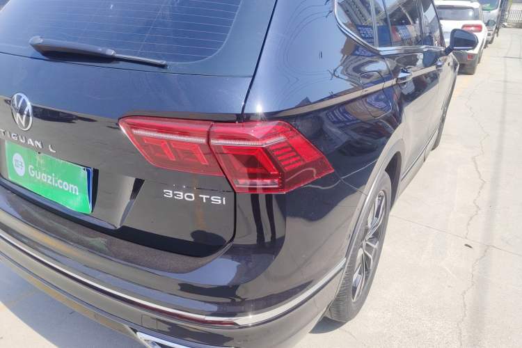 Used Volkswagen Tiguan L 2024 330TSI Automatic Two-Wheel Drive R-Line Enhanced Edition Right Rear Taillight