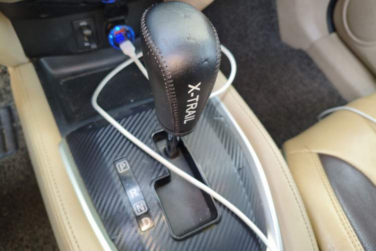 Used Nissan X-Trail 2014 2.5L CVT Leading Edition 4WD Gear Lever