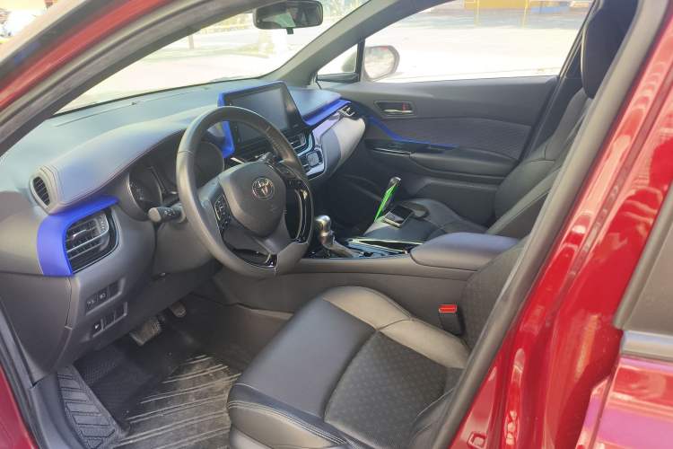 Used Toyota IZOA 2018 2.0L Yichi Version China VI Standard