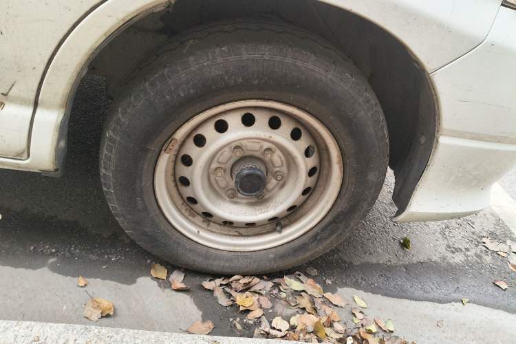 Used Jinbei Express 2018 2.0L Standard Version V19
