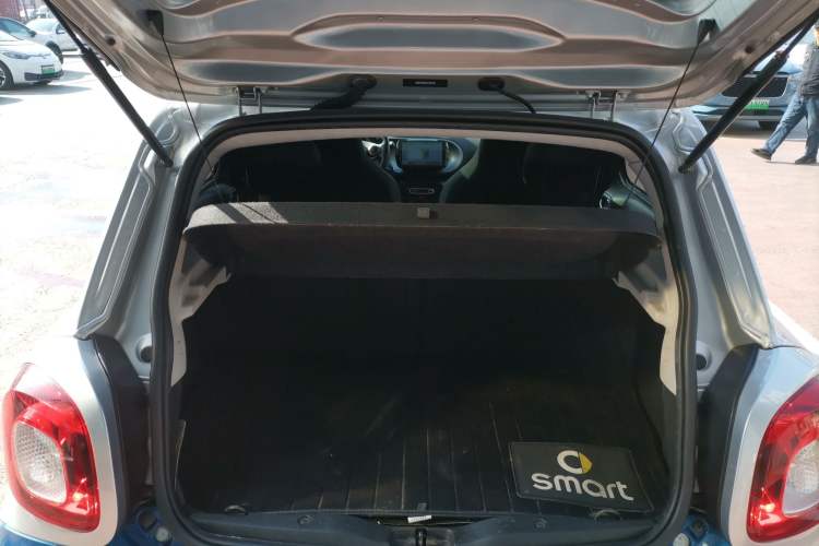 Used smart forfour 2016 1.0L 52 kW Passion Edition
