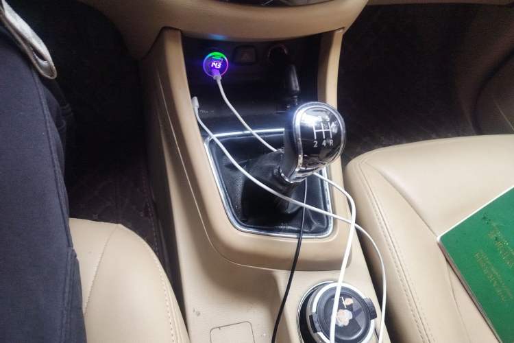 Used Baojun 730 2014 1.5L manual luxury trim 7 seats