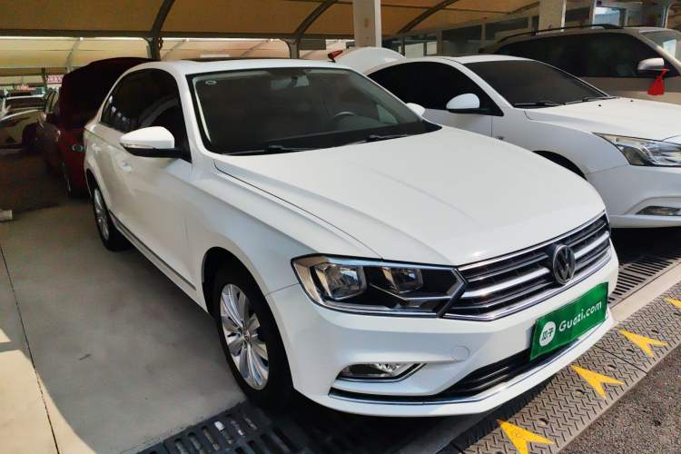 Used Volkswagen Bora 2016 1.6L Manual Comfort Model
