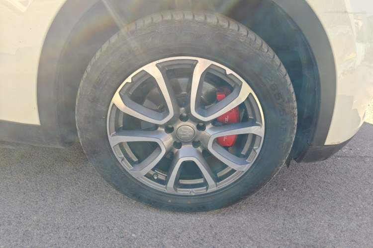 Used Maserati Levante 2018 3.0T Standard Edition Right Front Wheel Hub