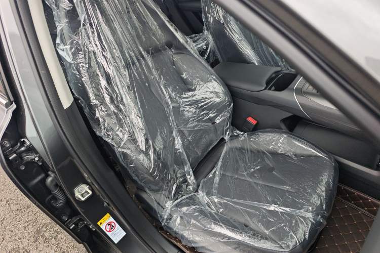 Used CHANGAN Eado 2025 Blue Whale 1.5T 500Bar Prestige Model Right Front Seat