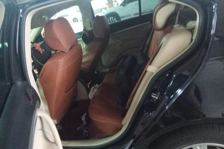 Used Skoda Octavia 2015 Classic Model 1.6L Automatic Yijie Version Left Rear Seat