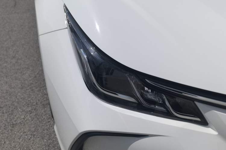 Used Toyota Corolla 2021 Dual-Motor 1.8L E-CVT Elite Edition Right Front Headlight