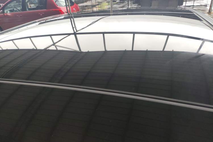 Used Mercedes-Benz E-Class 2020 E 260 L Roof