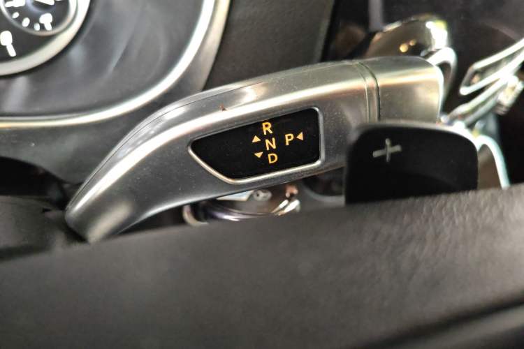 Used Mercedes-Benz Vito 2018 2.0T Business Version China VI Emission Standard Gear Lever