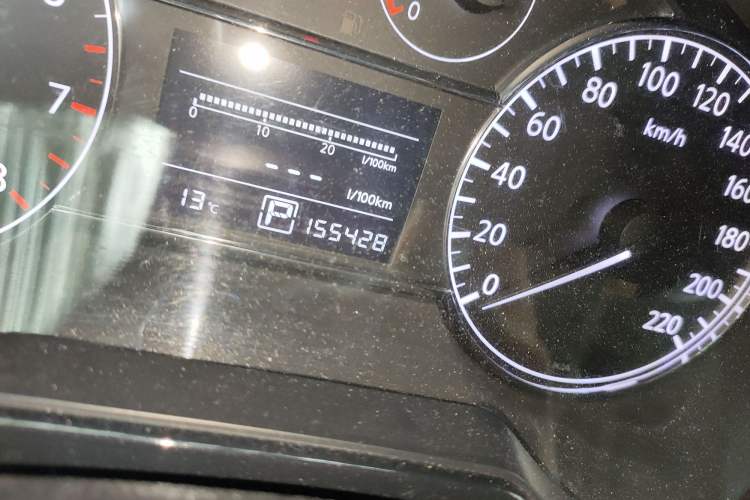 Used Nissan Tiida 2011 1.6L CVT Smart Version
