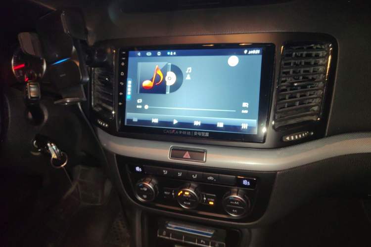 Used Volkswagen Sharan 2013 1.8TSI Standard Model Euro IV Audio And AC Panel