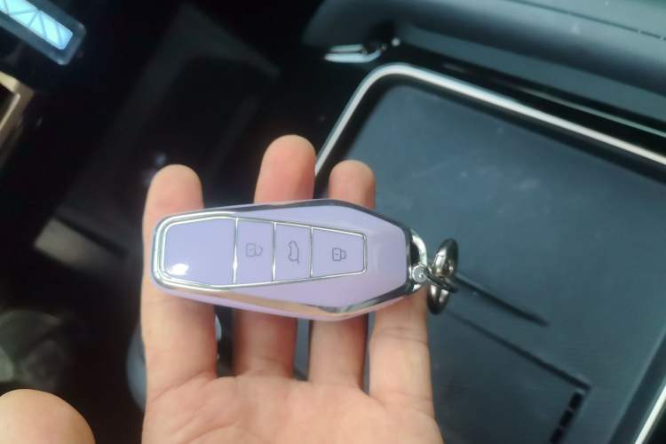 Used iCAR 03 2024 501km Two-Wheel Drive Long-Range Version Vehicle Key