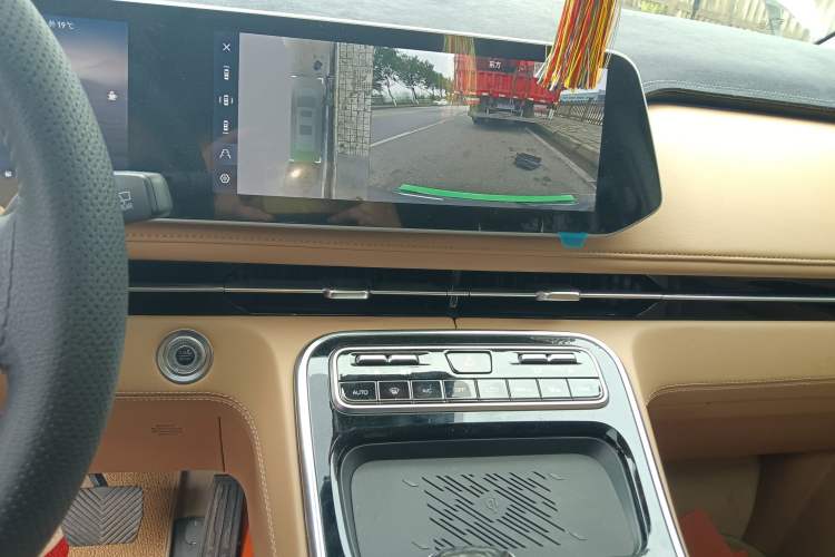 Used JAC Refine RF8 PHEV 2024 Zhiling Edition 1.5T 150KM Flagship Model – Lithium Iron Phosphate