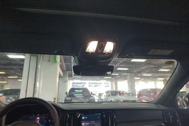 Used Volvo S60 2025 B5 Zhiya Sport Edition
