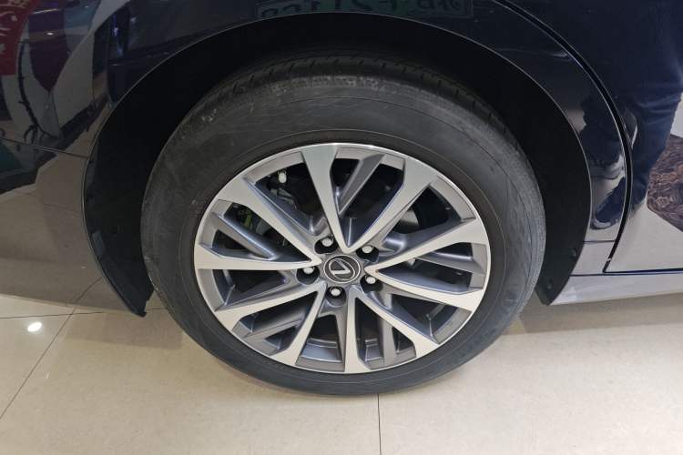 Used Lexus ES 2021 200 Excellence Edition
