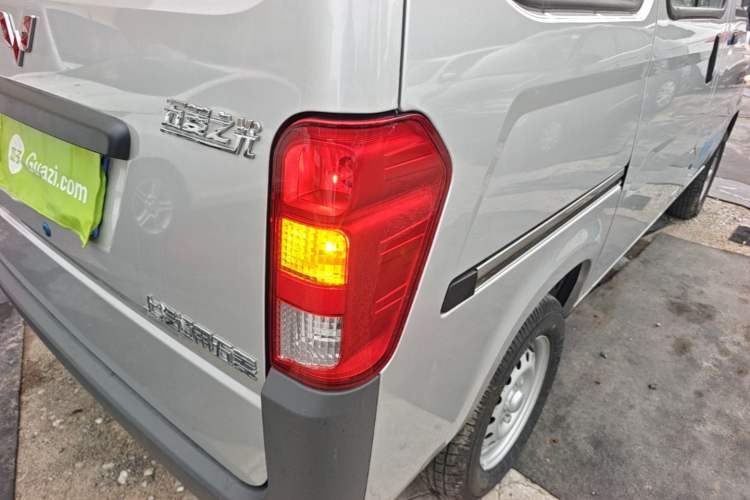 Used Wuling Zhiguang 2023 1.5L Practical Version 5/7 Seats

