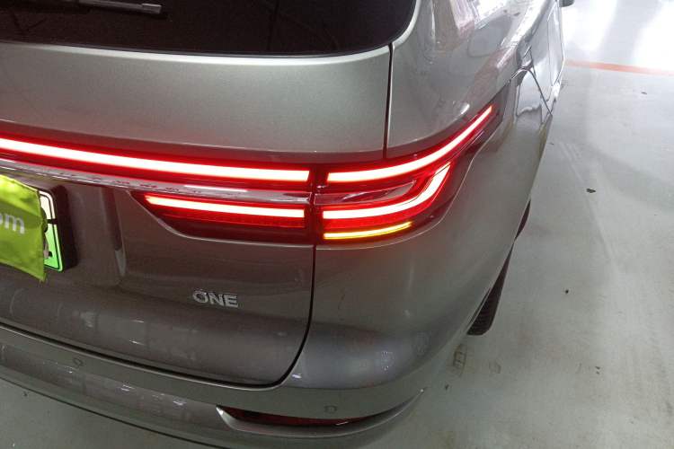 Used Li Auto ONE 2021 Extended-Range 6-Seater Version Right Rear Taillight