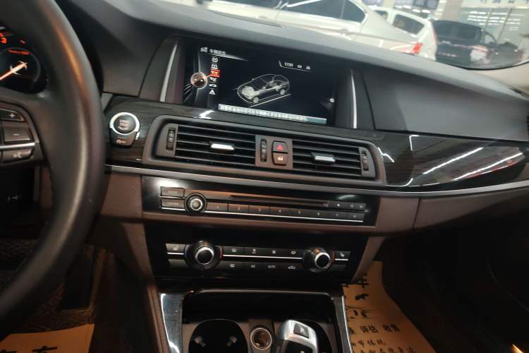 Used BMW 5 Series 2017 525Li Luxury Design Package
