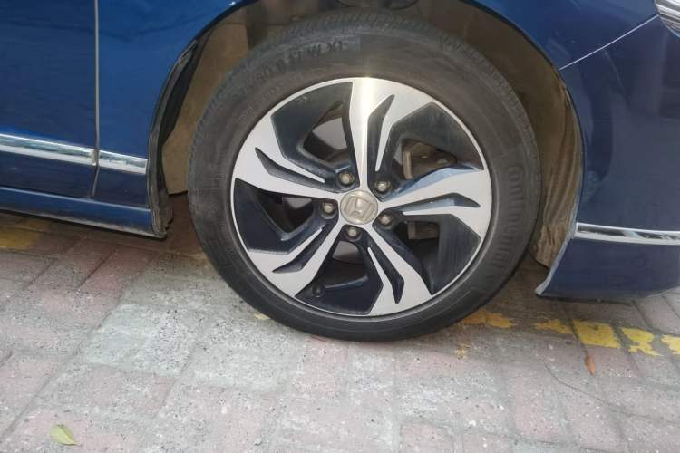 Used Honda Spirior 2015 2.4L Prestige Edition Right Front Wheel Hub