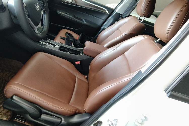 Used Honda Jade 2017 1.8L automatic Comfort version 5 seats