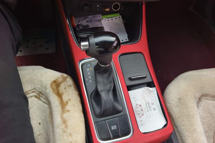 Used Kia K4 2014 1.8L Automatic GLS Gear Lever