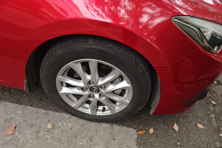 Used Mazda 3 Axela 2016 Sedan 1.5L Manual Comfort Model