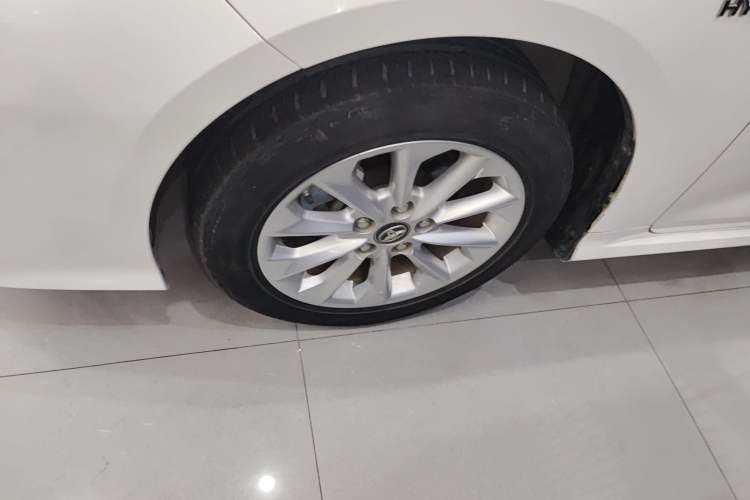 Used Toyota Corolla 2021 Dual-Motor 1.8L E-CVT Elite Edition
