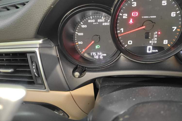 Used Porsche Macan 2017 Macan 2.0T Odometer Close Up