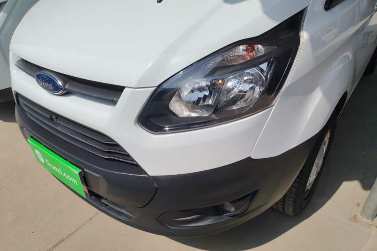 Used Ford Transit 2019 2.0T Gasoline Multi-Purpose Commercial Vehicle Short Wheelbase Low Roof 6-Seater China VI Standard