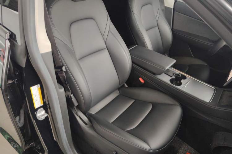 Used Tesla Model Y 2022 Rear-Wheel-Drive Version
