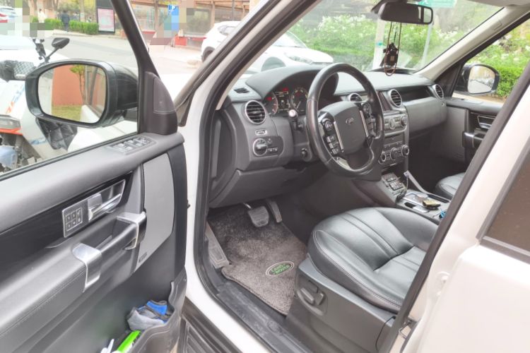 Used Land Rover Discovery 2014 3.0 SC V6 HSE Driver Seat