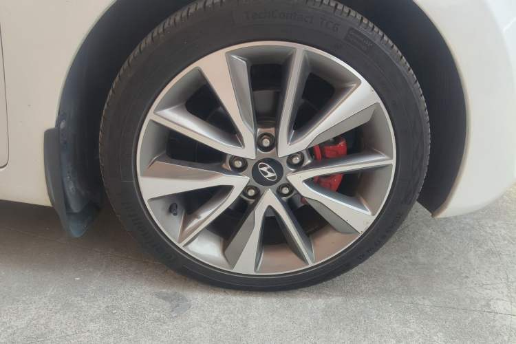 Used Hyundai Elantra (5th Generation / Langdong) 2015 1.6L Automatic Luxury Model
